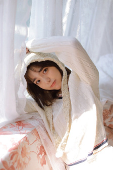 被囚禁的圣女